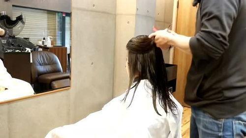 剪女士层次碎发视频,层次感十足！剪女士层次碎发教程解析